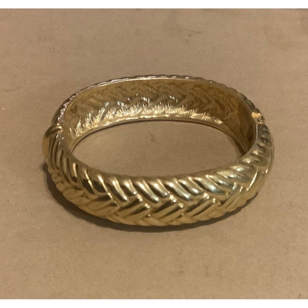 Vintage Gold Tone Metal Plaited Braided Textured Hinged Clamper Bracelet Elegant